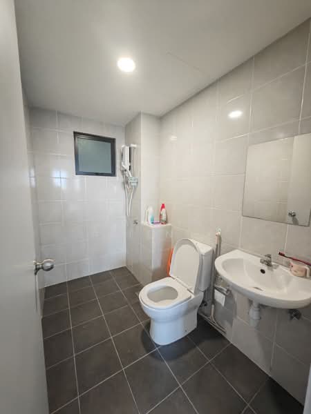 Servis Apartment untuk Disewa di Tulip Residence - Nazrin Affendy - Bathroom - PropertyGuru.com.my
