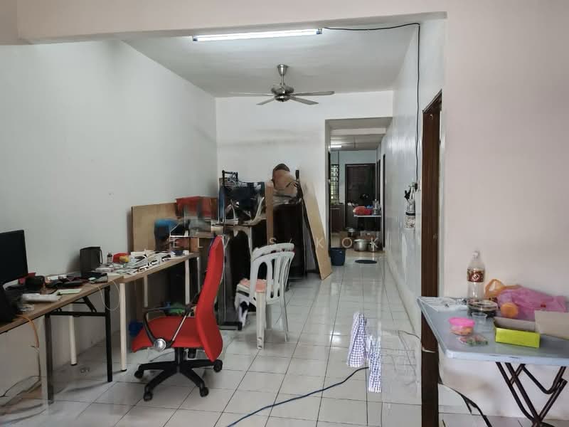 Townhouse for Sale in Taman Wangsa Permai (Kepong) - Elvis Kok - Living Room - PropertyGuru.com.my