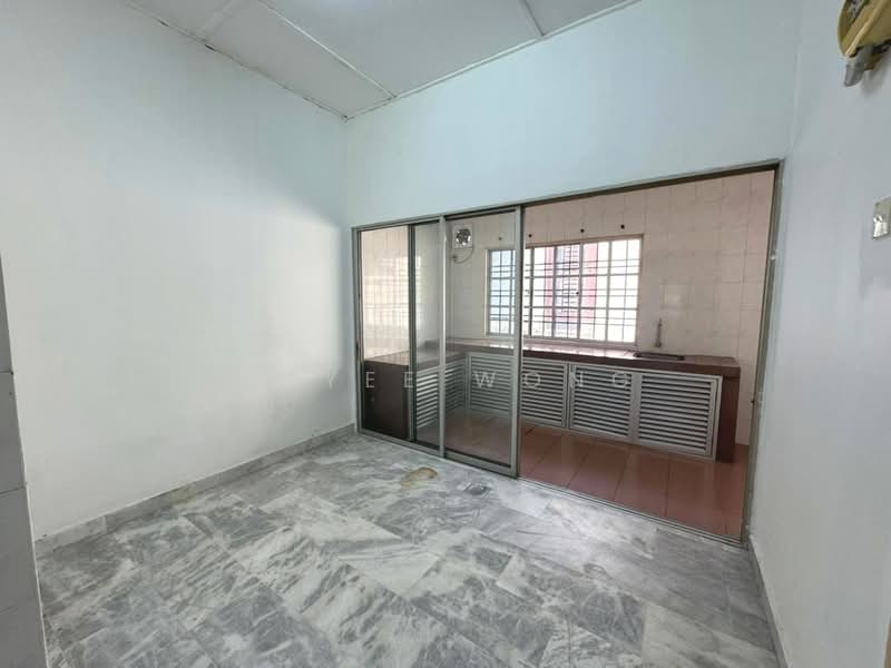Rumah Teres 1-Tingkat untuk Dijual di Taman Sri Segambut (Segambut) - Coyee Wong - Kitchen - PropertyGuru.com.my