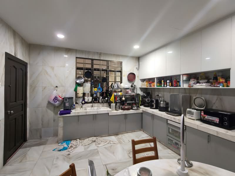 Semi-Detached House for Sale in Batu 9 (Cheras) - Dennis Low - Kitchen - PropertyGuru.com.my