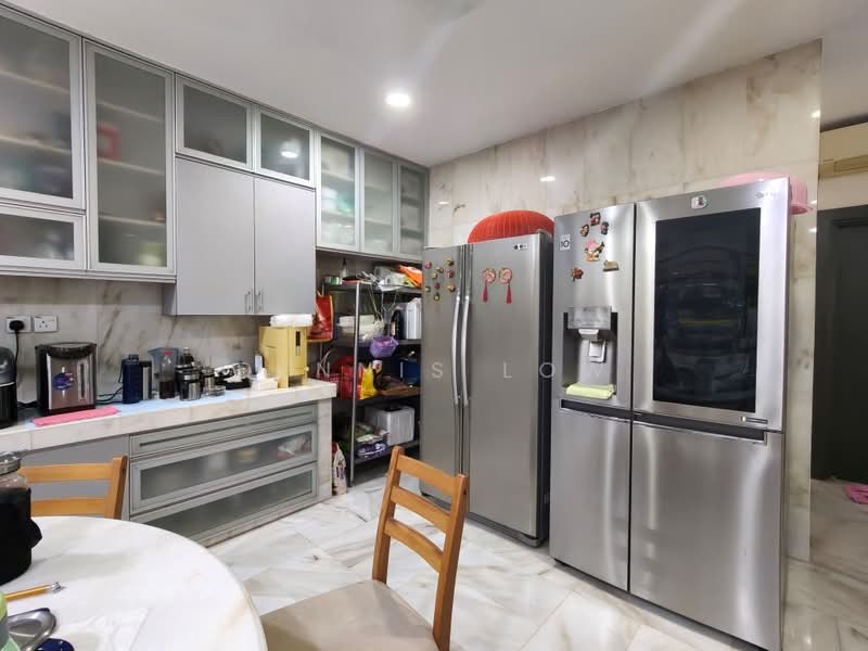 Semi-Detached House for Sale in Batu 9 (Cheras) - Dennis Low - Kitchen - PropertyGuru.com.my