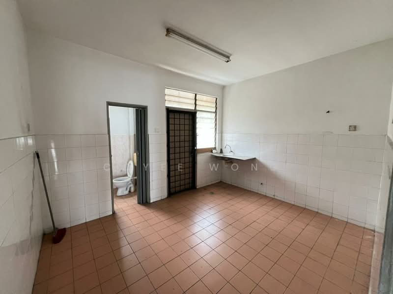 2.5-storey Terraced House for Sale in Damansara Damai (Selangor) - Coyee Wong - Bathroom - PropertyGuru.com.my