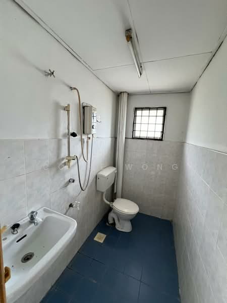 2.5-storey Terraced House for Sale in Damansara Damai (Selangor) - Coyee Wong - Bathroom - PropertyGuru.com.my