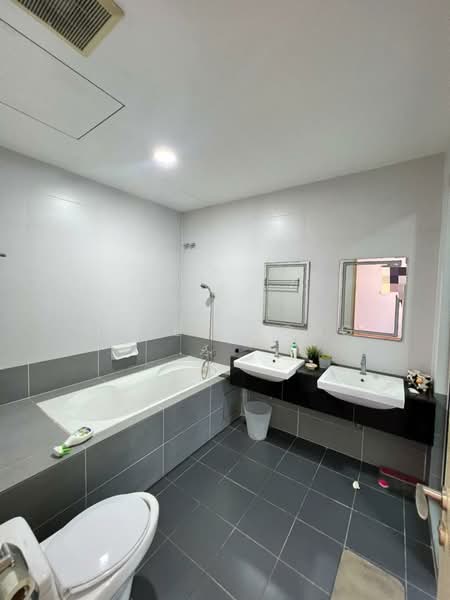 2.5-storey Terraced House for Sale in Selayang (Selangor) - Coyee Wong - Bathroom - PropertyGuru.com.my