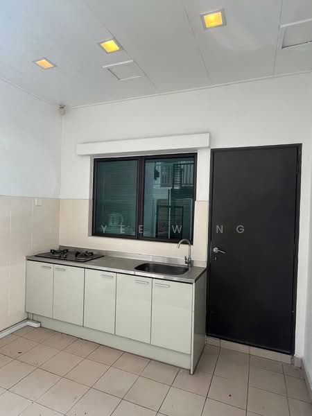 3-storey Terraced House for Sale in Selayang (Selangor) - Coyee Wong - Kitchen - PropertyGuru.com.my