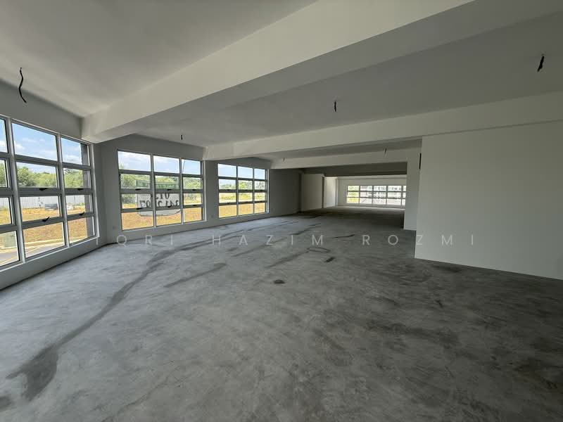 Kedai / Pejabat untuk Disewa di Seksyen U16 (Shah Alam) - Fiqri Hazim Rozmi - Interior - PropertyGuru.com.my