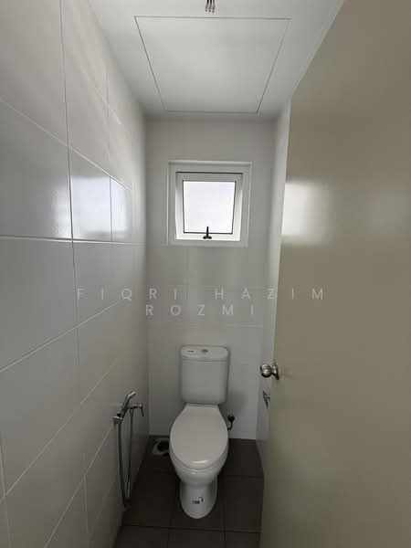 Kedai / Pejabat untuk Disewa di Seksyen U16 (Shah Alam) - Fiqri Hazim Rozmi - Bathroom - PropertyGuru.com.my