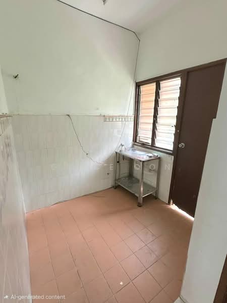 Rumah Teres 2 Tingkat untuk Dijual di Taman Lestari Putra (Seri Kembangan) - Grace Oon - Kitchen - PropertyGuru.com.my