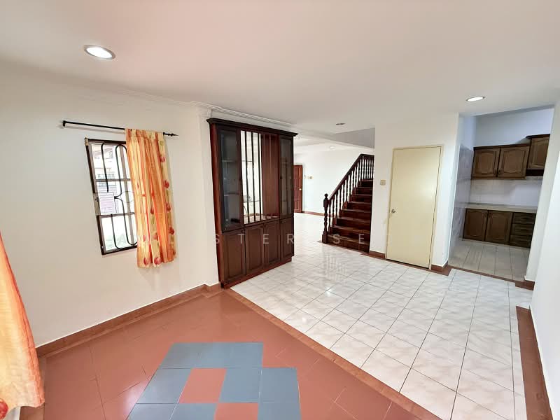 Rumah Teres 2-Tingkat untuk Dijual di Kota Kemuning (Shah Alam) - Allister Seow - Living Room - PropertyGuru.com.my