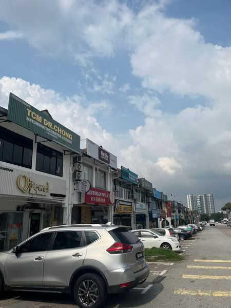 Kedai / Pejabat untuk Dijual di Taman Molek (Johor Bahru) - Julie Yew - Exterior - PropertyGuru.com.my