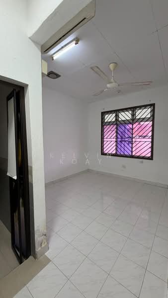 1-storey Terraced House for Sale in Taman Puteri Wangsa (Ulu Tiram) - Kelvin Koay - Interior - PropertyGuru.com.my