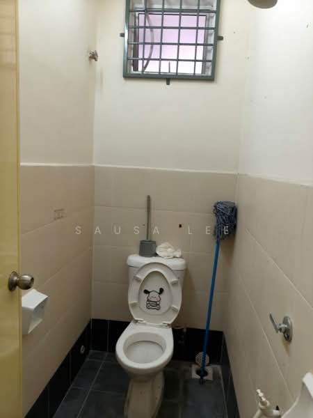 Shop for Sale in Taman Ungku Tun Aminah (Skudai) - Sausa Lee - Bathroom - PropertyGuru.com.my