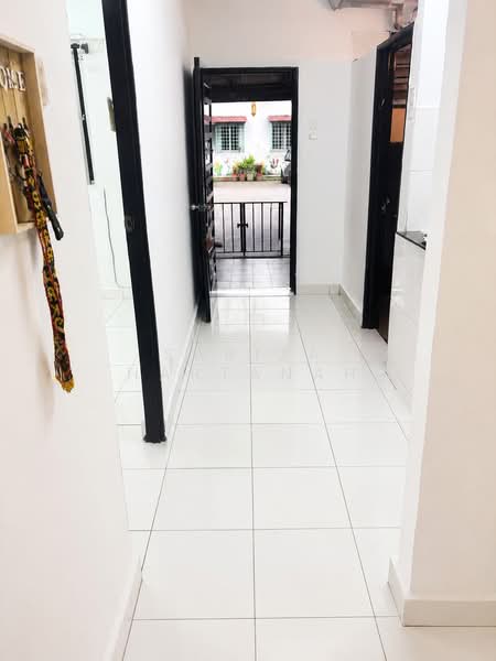 Flat for Sale at Taman Puchong Perdana - Sariza Hartanah - Entrance - PropertyGuru.com.my