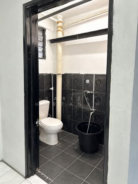 Flat for Sale at Taman Puchong Perdana - Sariza Hartanah - Bathroom - PropertyGuru.com.my