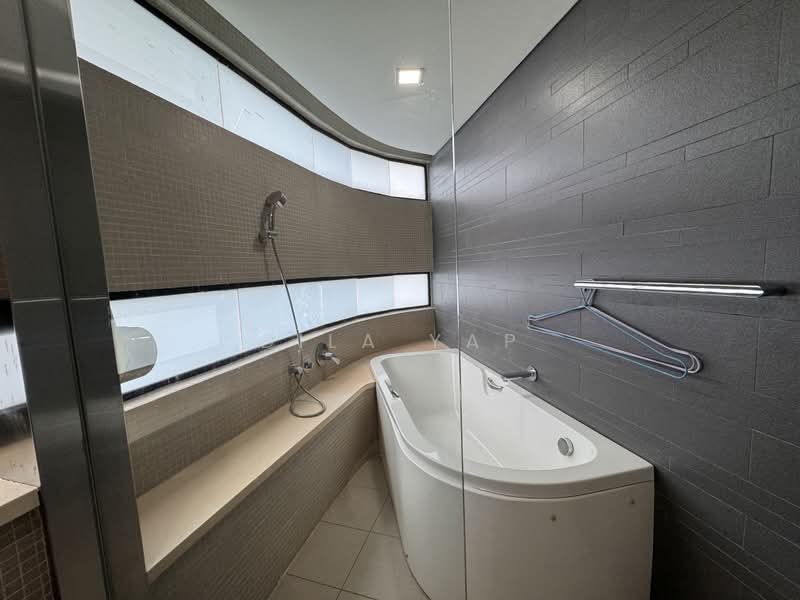 Kediaman Servis untuk Disewa di Aragreens - Dila Yap - Bathroom - PropertyGuru.com.my