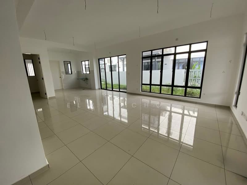 Rumah Berkembar untuk Dijual di Setia Utama (Setia Alam) - Elwin Chok - Living Room - PropertyGuru.com.my