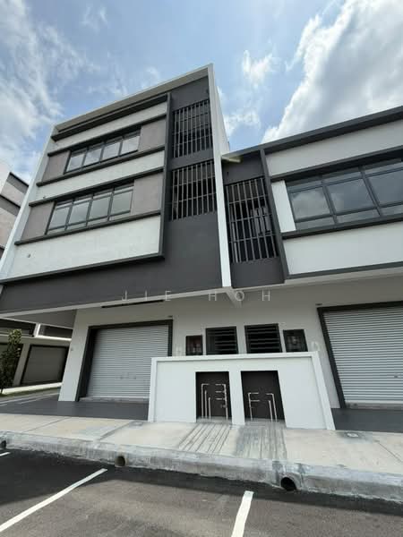 Shop for Rent in Bandar Rimbayu (Telok Panglima Garang) - Jie Hoh - Exterior - PropertyGuru.com.my