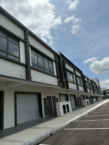 Shop for Rent in Bandar Rimbayu (Telok Panglima Garang) - Jie Hoh - Exterior - PropertyGuru.com.my
