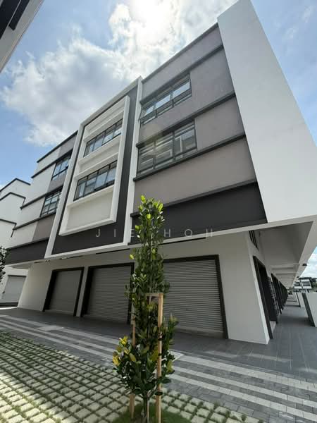 Shop for Rent in Bandar Rimbayu (Telok Panglima Garang) - Jie Hoh - Exterior - PropertyGuru.com.my