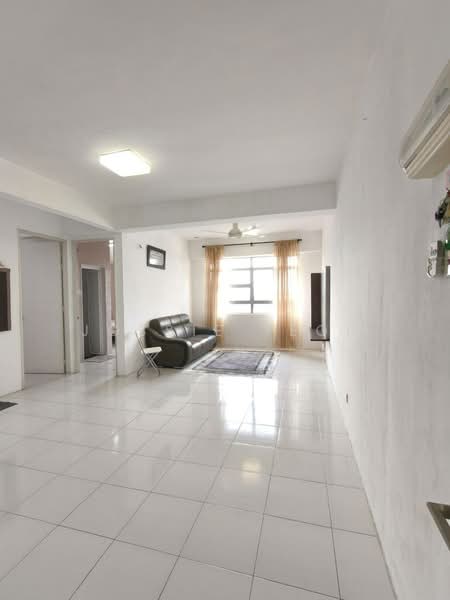 Apartment for Rent at The Pulse Condominium - Jossie Teoh - Living Room - PropertyGuru.com.my