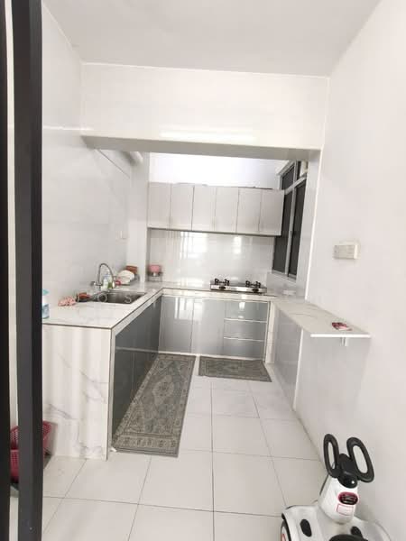 Apartment for Rent at The Pulse Condominium - Jossie Teoh - Kitchen - PropertyGuru.com.my