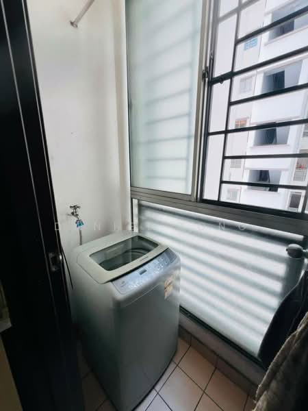 Servis Apartment untuk Disewa di Serviced Residence @ Casa Tiara - Daniel Tong - Balcony - PropertyGuru.com.my