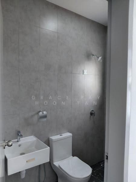 Rumah Teres 1.5-Tingkat untuk Disewa di Taman Bayu Emas (Klang) - Grace Pay Hoon Tan - Bathroom - PropertyGuru.com.my