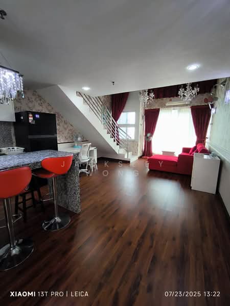 Servis Apartment untuk Dijual di De Centrum Residences - Jacksley Wong - Living Room - PropertyGuru.com.my
