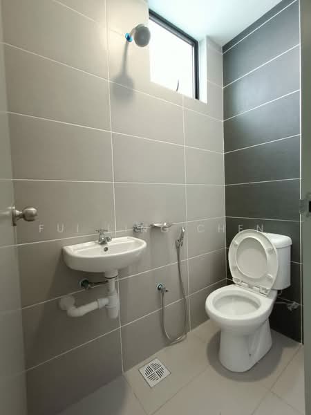 Kondominium untuk Dijual di Mizumi Residences - Fui Ling Chen - Bathroom - PropertyGuru.com.my