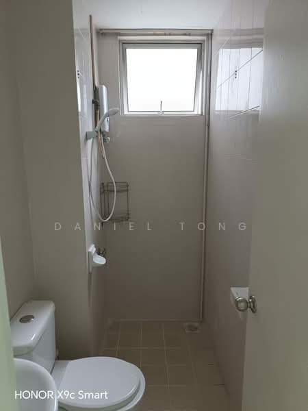 Service Residence for Sale at Serviced Residence @ Casa Tiara - Daniel Tong - Bathroom - PropertyGuru.com.my