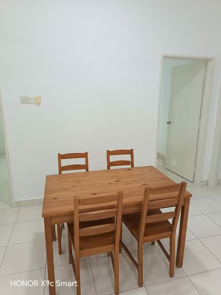 Service Residence for Sale at Serviced Residence @ Casa Tiara - Daniel Tong - Dining Room - PropertyGuru.com.my