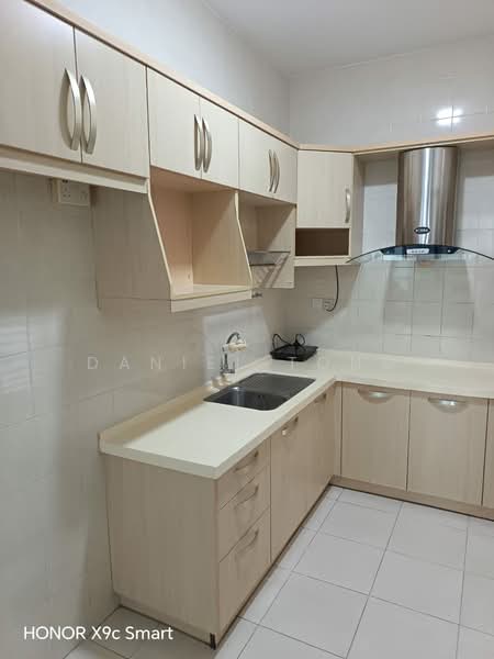 Service Residence for Sale at Serviced Residence @ Casa Tiara - Daniel Tong - Kitchen - PropertyGuru.com.my