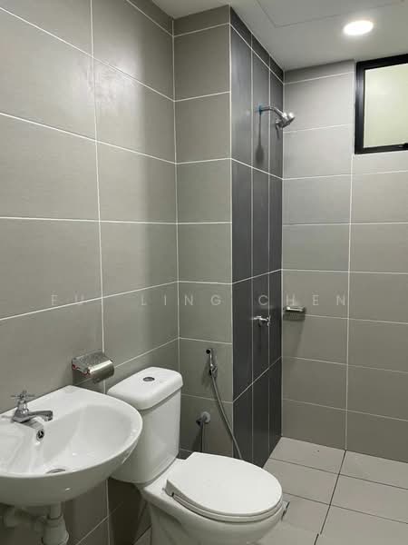 Kondominium untuk Dijual di Mizumi Residences - Fui Ling Chen - Bathroom - PropertyGuru.com.my