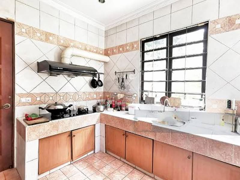 Bungalow House untuk Dijual di Tropicana Indah Resort Homes (Tropicana) - Vincent Liaw - Kitchen - PropertyGuru.com.my