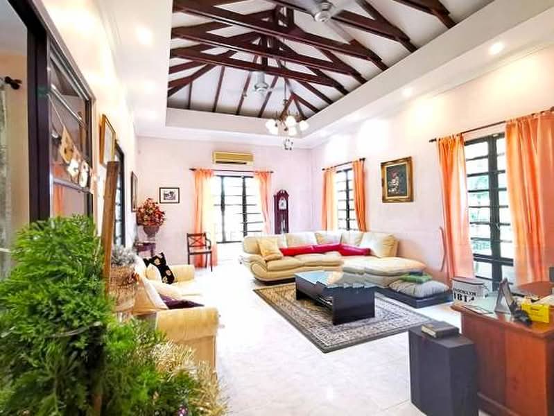 Bungalow House untuk Dijual di Tropicana Indah Resort Homes (Tropicana) - Vincent Liaw - Living Room - PropertyGuru.com.my