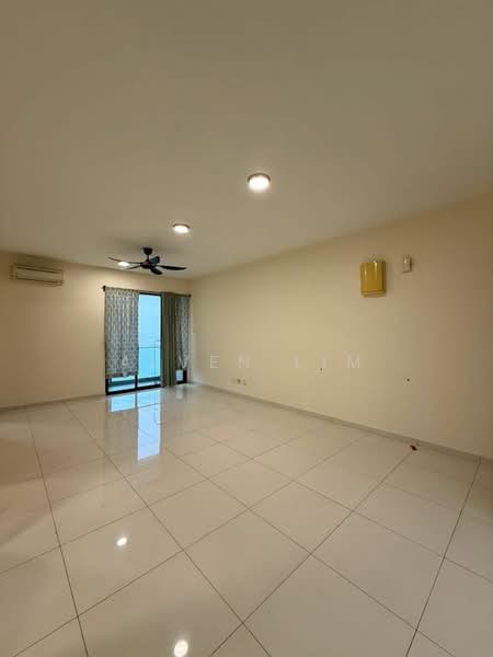 Servis Apartment untuk Dijual di Suria Putra - Alven Lim - Living Room - PropertyGuru.com.my