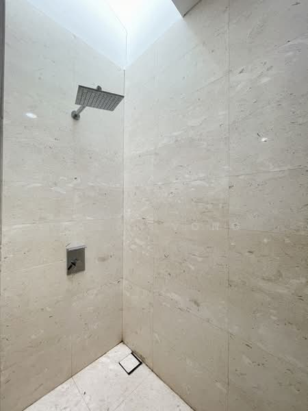 Rumah Berkembar untuk Dijual di Lake Fields (Sungai Besi) - Jason Vong - Bathroom - PropertyGuru.com.my