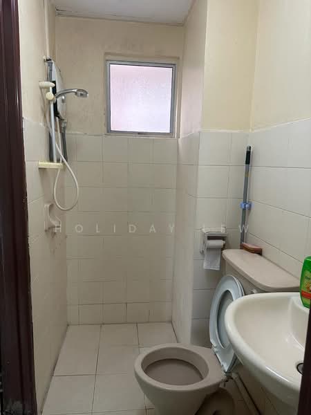 Kondominium untuk Disewa di Forest Green - Holiday Lew - Bathroom - PropertyGuru.com.my
