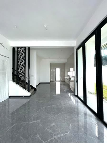 Rumah Berkembar untuk Dijual di Setia Tropika (Johor Bahru) - James Bong - Interior - PropertyGuru.com.my