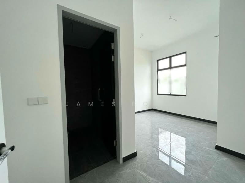 Rumah Berkembar untuk Dijual di Setia Tropika (Johor Bahru) - James Bong - Interior - PropertyGuru.com.my
