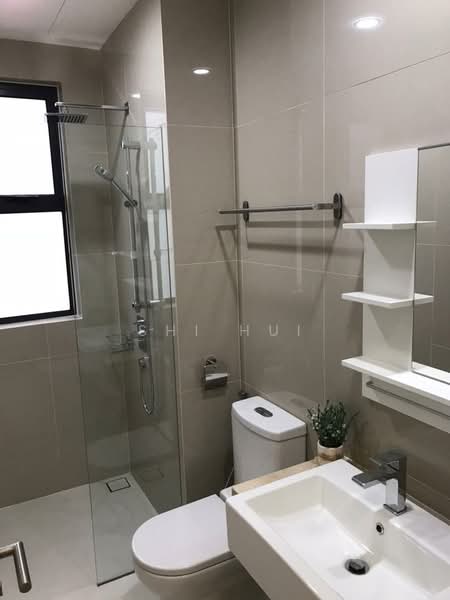 Servis Apartment untuk Disewa di South View - Shi Hui - Bathroom - PropertyGuru.com.my