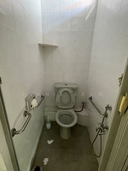 1-storey Terraced House for Sale in Batu Lancang (Jelutong) - Fennie Seow - Bathroom - PropertyGuru.com.my