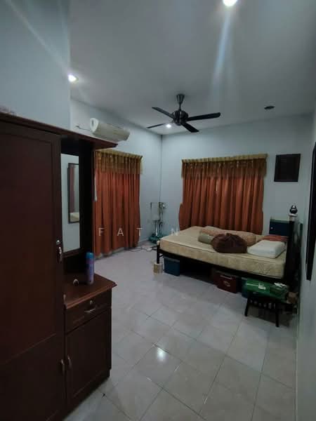 Rumah Banglo untuk Dijual di Taman Meru (Ipoh) - Fatin . - Bedroom - PropertyGuru.com.my