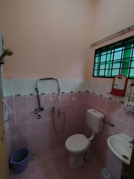Rumah Banglo untuk Dijual di Taman Meru (Ipoh) - Fatin . - Bathroom - PropertyGuru.com.my