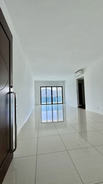Condominium for Sale at Queens Residences Q2 @ Queens Waterfront - Khor Chiayee - Living Room - PropertyGuru.com.my