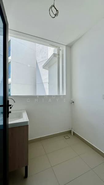 Condominium for Sale at Queens Residences Q2 @ Queens Waterfront - Khor Chiayee - Balcony - PropertyGuru.com.my