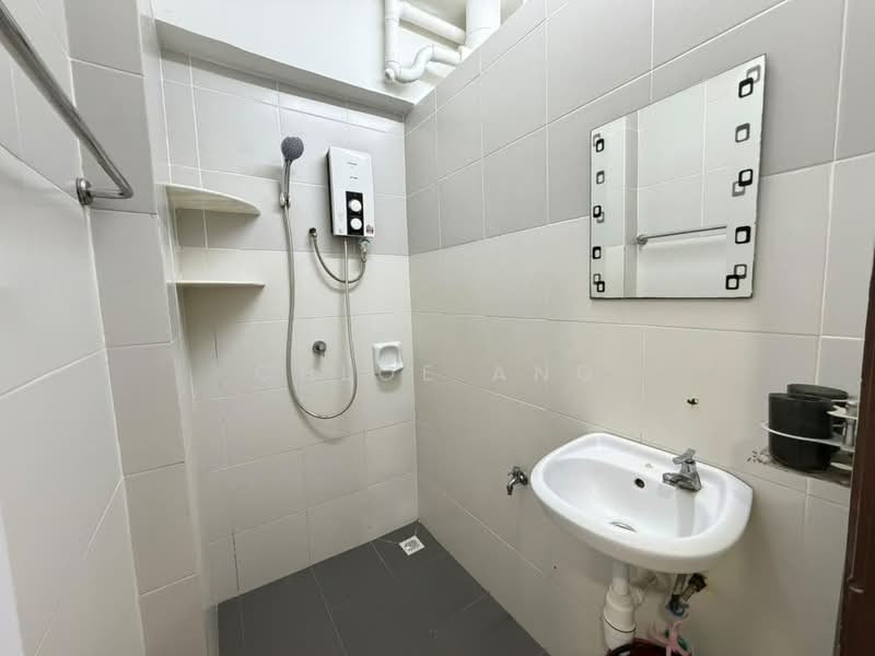 Pangsapuri untuk Dijual di Idaman Seroja - Chloe Ang - Bathroom - PropertyGuru.com.my