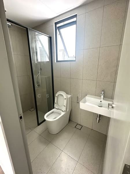 Service Residence for Sale at Alira @ Metropark Subang - Cs Chua - Bathroom - PropertyGuru.com.my