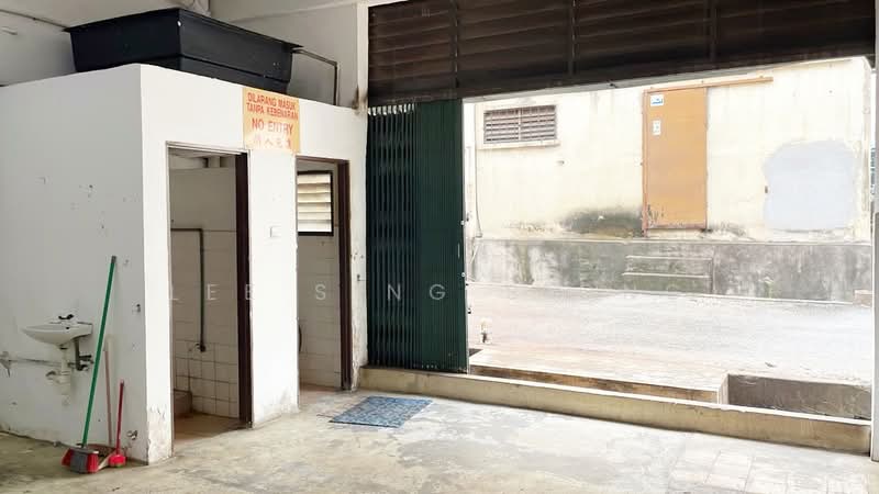 Factory for Rent in Kepong (Kuala Lumpur) - Lee Sing Siong - Exterior - PropertyGuru.com.my