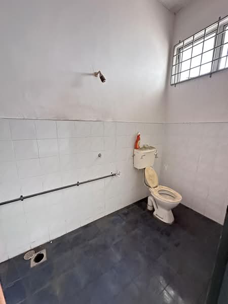 Rumah Teres 2 Tingkat untuk Dijual di Taman Seri Mangga (Balai Panjang) - Jason Tay - Bathroom - PropertyGuru.com.my